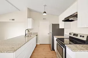 6033 Dooley Dr, The Colony, TX 75056 - Photo 7