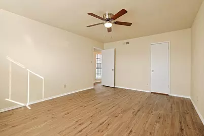 6033 Dooley Drive, The Colony, TX 75056 - Photo 13