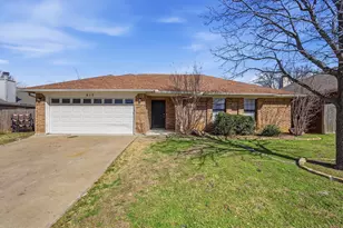 817 Ackers Dr, Arlington, TX 76001 - Photo 1