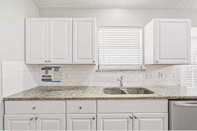 817 Ackers Drive, Arlington, TX 76001 - Photo 9