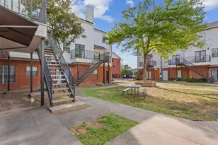 600 Bagby Ave, Waco, TX 76706 - Photo 23