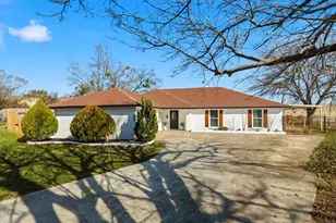 5601 Edgewater Cir, Rowlett, TX 75088 - Photo 1