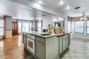 813 19th St, Plano, TX 75074 - Photo 5