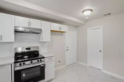 936 E Ramsey Avenue, Fort Worth, TX 76104 - Photo 5
