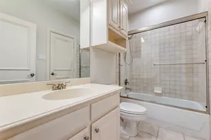 13 Cochran Oaks Ln, Dallas, TX 75220 - Photo 17