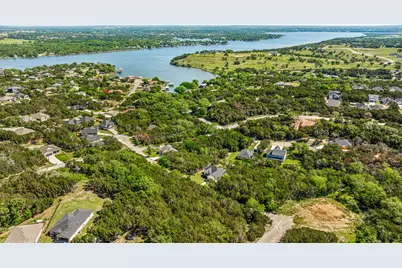 2604 Lakeridge Drive, Granbury, TX 76048 - Photo 15