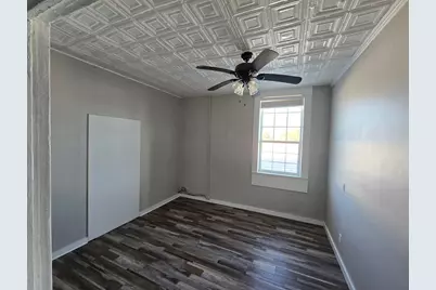 100 N Main Street, Collinsville, TX 76233 - Photo 9