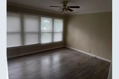 320 N 2nd Street, Jacksboro, TX 76458 - Photo 5