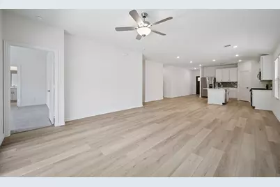 813 London Town Lane, Princeton, TX 75071 - Photo 7