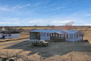 6104 Hawk Ct, Joshua, TX 76058 - Photo 3