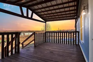 6104 Hawk Ct, Joshua, TX 76058 - Photo 11