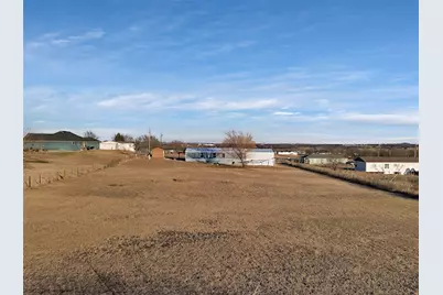 6104 Hawk Court, Joshua, TX 76058 - Photo 7