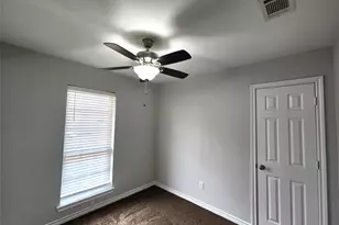 642 Ferguson Dr, Lewisville, TX 75057 - Photo 17