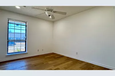 3915 Spring Hollow Drive, Carrollton, TX 75007 - Photo 23