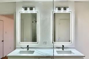 3915 Spring Hollow Dr, Carrollton, TX 75007 - Photo 17