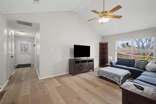 323 Sage Trail, Springtown, TX 76082 - Photo 7