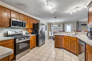 8009 Trophy Ct, Rowlett, TX 75089 - Photo 11