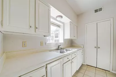 3550 Country Square Drive #411, Carrollton, TX 75006 - Photo 17