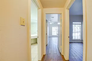 3550 Country Square Dr, Carrollton, TX 75006 - Photo 9