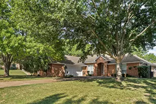 11832 Ferndale Ln, Fort Worth, TX 76008 - Photo 1