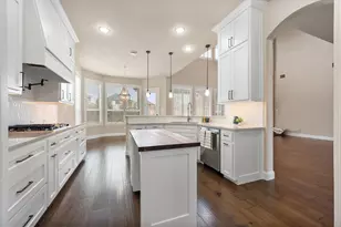 925 Sandy Hill, Burleson, TX 76028 - Photo 3