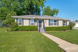 102 S Clark St, Rockwall, TX 75087 - Photo 1