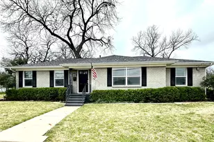 102 S Clark St, Rockwall, TX 75087 - Photo 1