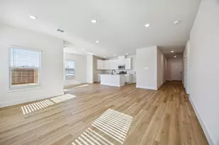 2900 Woodbrook Dr, Sherman, TX 75092 - Photo 5