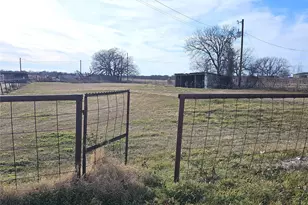 2624 County Rd 429, Cleburne, TX 76031 - Photo 3