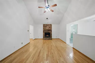 1129 W Hills Terrace, Saginaw, TX 76179 - Photo 25