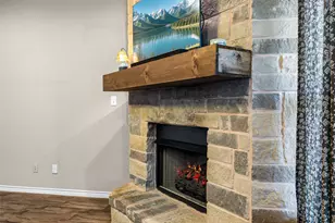 3115 Main St, Granbury, TX 76049 - Photo 9