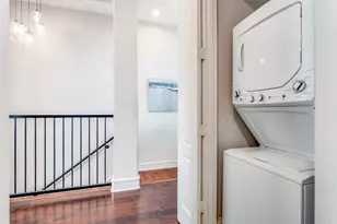 2100 N Fitzhugh Ave, Dallas, TX 75204 - Photo 11