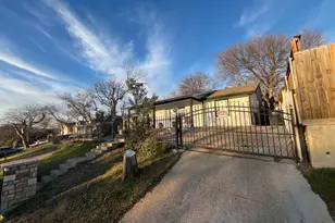 2804 19th St, Fort Worth, TX 76106 - Photo 5