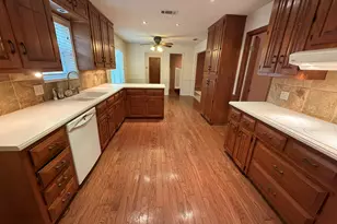 2510 Ashbury Ct, Grand Prairie, TX 75050 - Photo 11