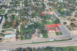 821 E Brown St, Cleburne, TX 76031 - Photo 1
