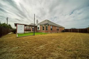 110 S Meadow Dr, Ferris, TX 75125 - Photo 15