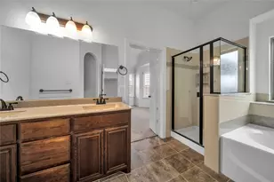 110 S Meadow Dr, Ferris, TX 75125 - Photo 13