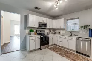 630 W Neely, Dallas, TX 75208 - Photo 9