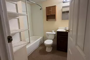 722 E Daugherty Dr, Garland, TX 75041 - Photo 9