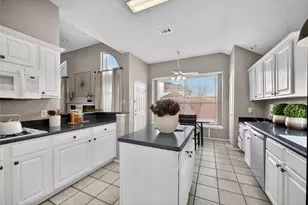 2802 Pecan Meadow Dr, Garland, TX 75040 - Photo 9