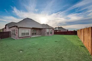 110 Thoroughbred St, Waxahachie, TX 75165 - Photo 3