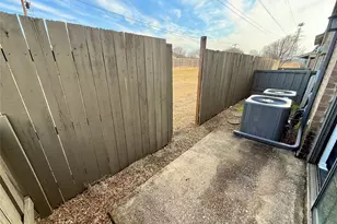 330 W Harwood Rd, Hurst, TX 76054 - Photo 23