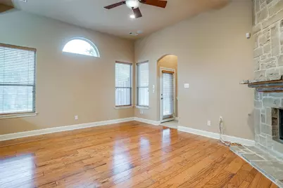 2210 Eagles Nest Drive, Euless, TX 76039 - Photo 19