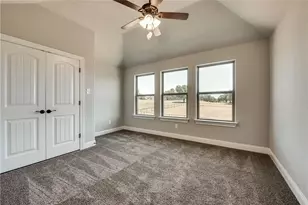 101 Maverick Ct, Granbury, TX 76049 - Photo 17