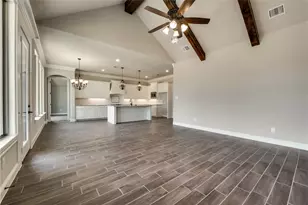 101 Maverick Ct, Granbury, TX 76049 - Photo 7