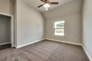 101 Maverick Ct, Granbury, TX 76049 - Photo 13