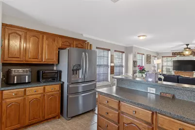 303 Pasley Street, Waxahachie, TX 75165 - Photo 5