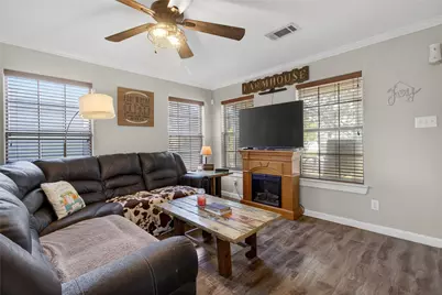 303 Pasley Street, Waxahachie, TX 75165 - Photo 3