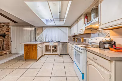 10315 Red Elm Road, Dallas, TX 75243 - Photo 13