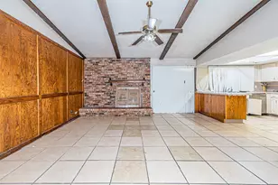 10315 Red Elm Rd, Dallas, TX 75243 - Photo 7